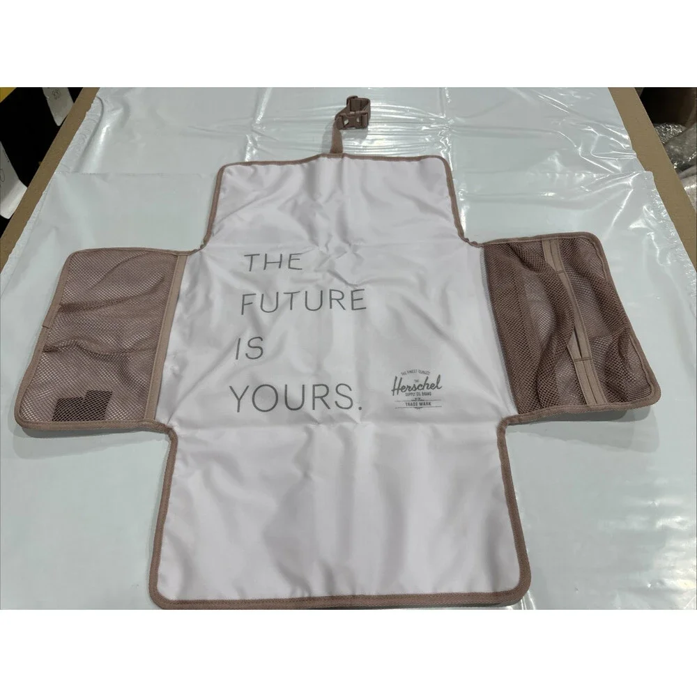 Herschel Sprout Change Mat Baby Pink Multifold Leakproof Adjustable Strap CEB172